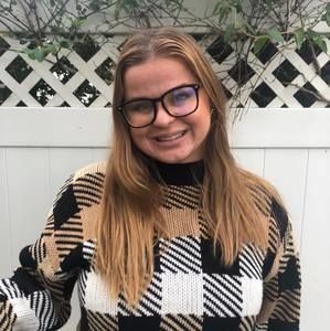 Meet your Posher, Stephanie